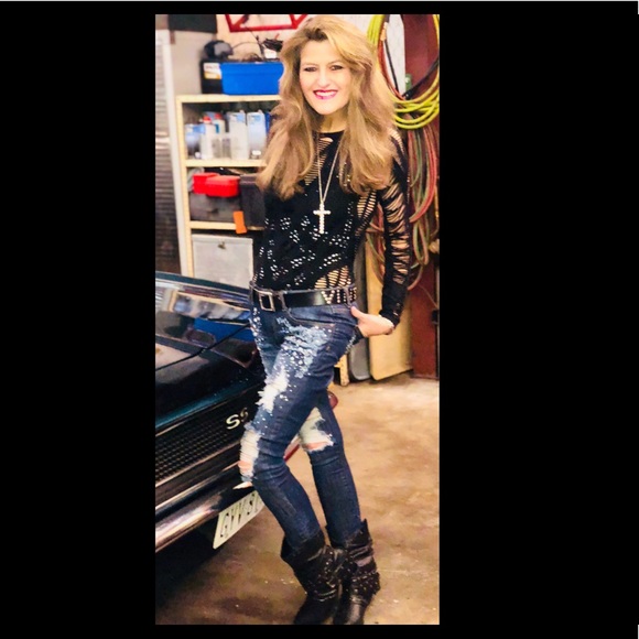 Meet your Posh Ambassador, Shannon G. Victoria, TX - Picture 2 of 8